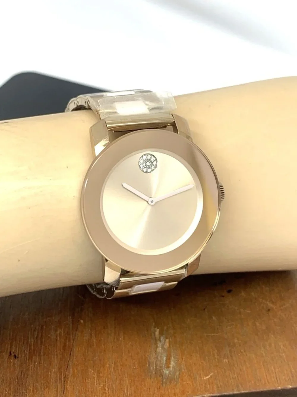 Movado Women's Watch 3600639 Bold Rose Dial Swiss Quartz Steel Ceramic Band 36mm